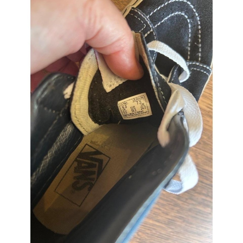 Vans High-Top Sneakers – Men's 6 / Women's 7.5 - Picture 7 of 7